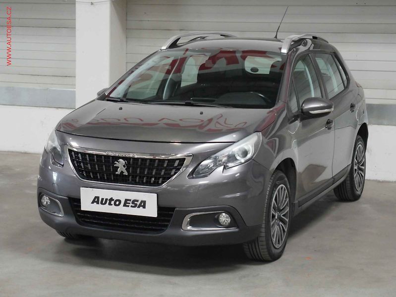 Peugeot 2008 (2017) 1.2 PT, 2.maj,ČR, servis - fotka 3 z 17