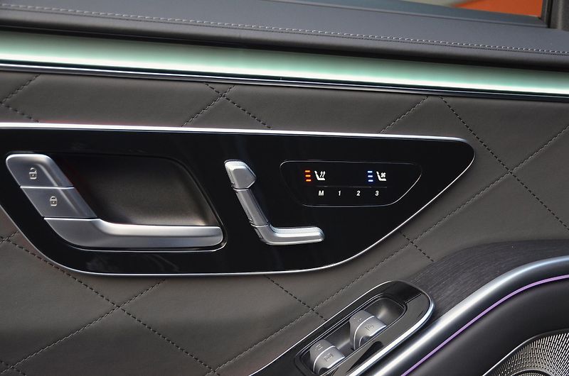 Mercedes-Benz Třídy S (2021) S 400d 4Matic AMG / ZÁRUKA - fotka 18 z 53