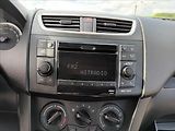 Suzuki Swift 1,2 i,4x4,VÝHŘEV,SERVIS,KOLA, - náhled 30