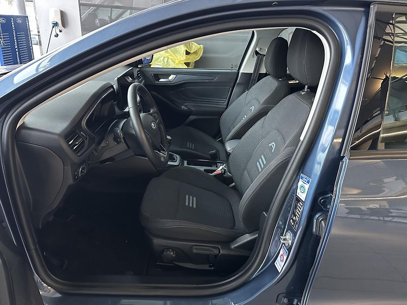 Ford Focus Active 1.0 EcoBoost 125k kombi - fotka 9 z 26