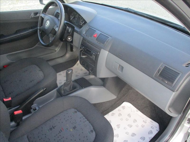 Škoda Fabia 1,2 i, 47kW,74 786km,Zamluven - fotka 9 z 29