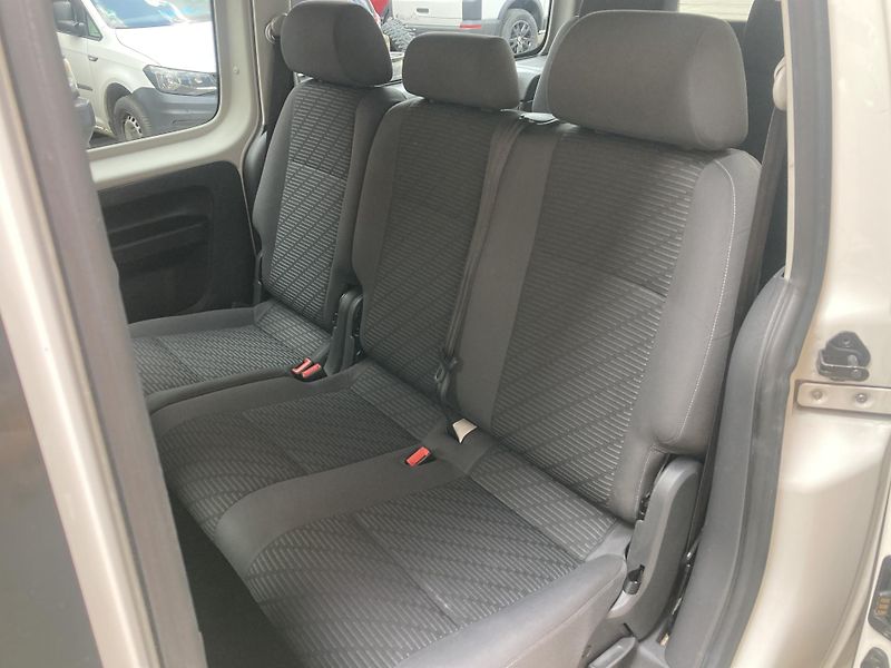 Volkswagen Caddy (2013) MAXI 2,0TDi 7míst 4MOTION RZV - fotka 16 z 20