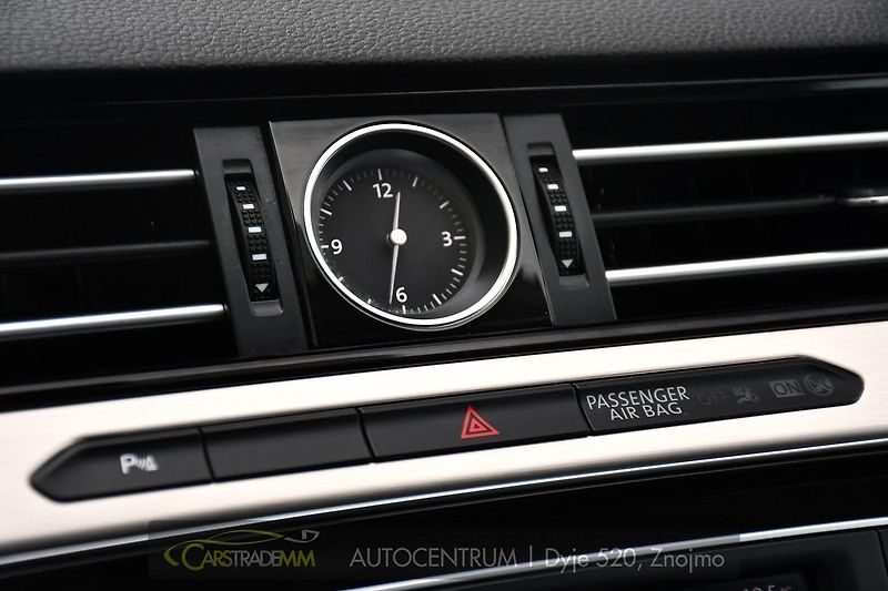 Volkswagen Passat 2,0TDi DSG NAVI 2xKOLA  - fotka 32 z 51