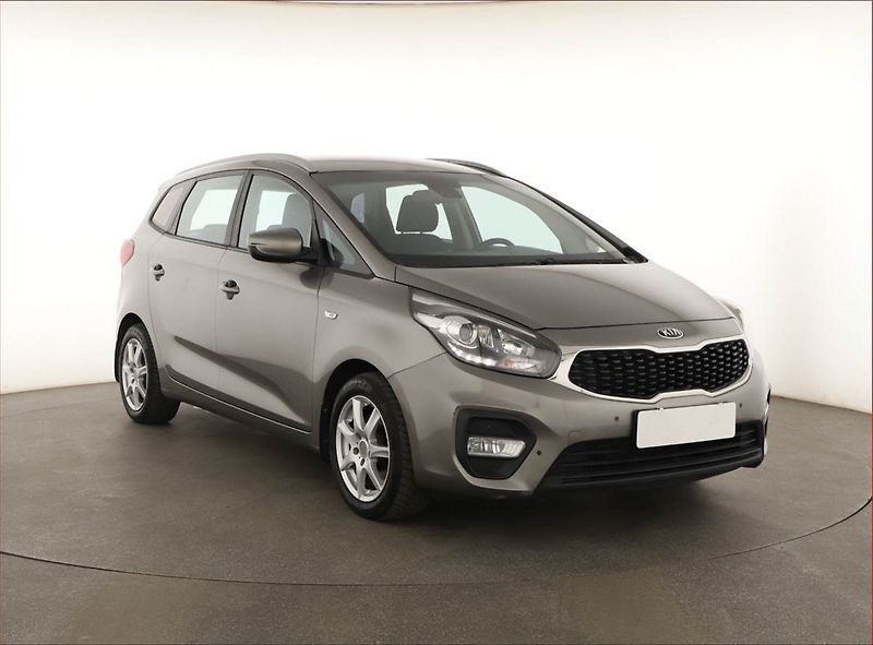 Kia Carens (2018) 1.7 CRDi, 7 míst, Navi - fotka 1 z 17
