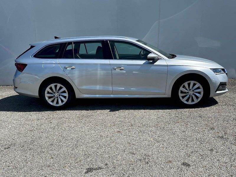 Škoda Octavia (2023) 1.5 TSI 110kW Style Combi - fotka 26 z 27