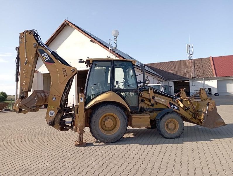 Caterpillar (2010) 432E - fotka 11 z 16