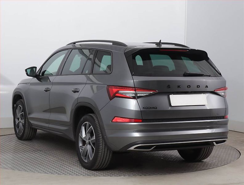 Škoda Kodiaq (2022) Sportline 1.5 TSI - fotka 4 z 25