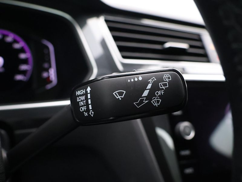 Volkswagen Tiguan 2.0 TDI 110kW DSG 4x4 R-Line D - fotka 20 z 33