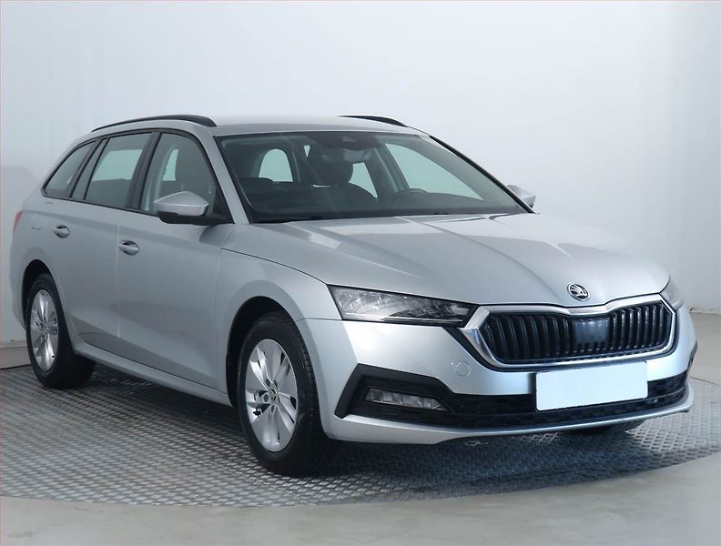 Škoda Octavia (2022) Ambition 2.0 TDI, ČR,1.maj - fotografie inzerátu