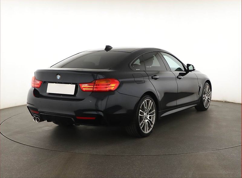 BMW Řada 4 (2017) 420d xDrive, 4X4, Automat - fotka 5 z 15