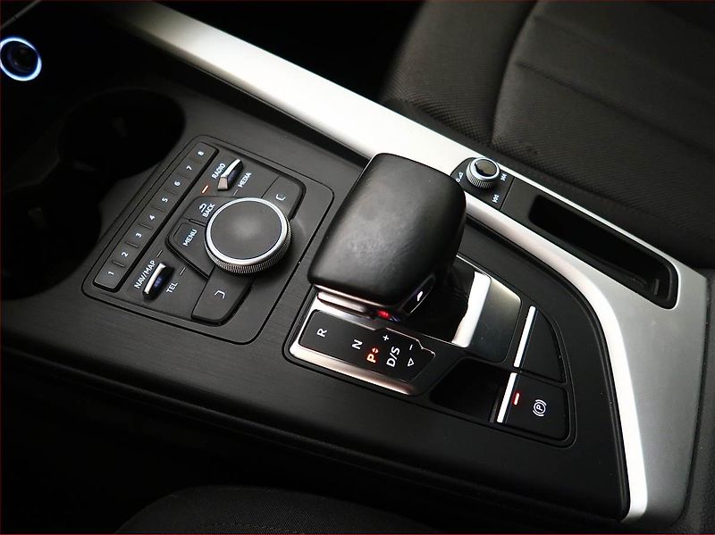 Audi A4 (2017) 2.0 TDI, Automat, Navi - fotka 13 z 19
