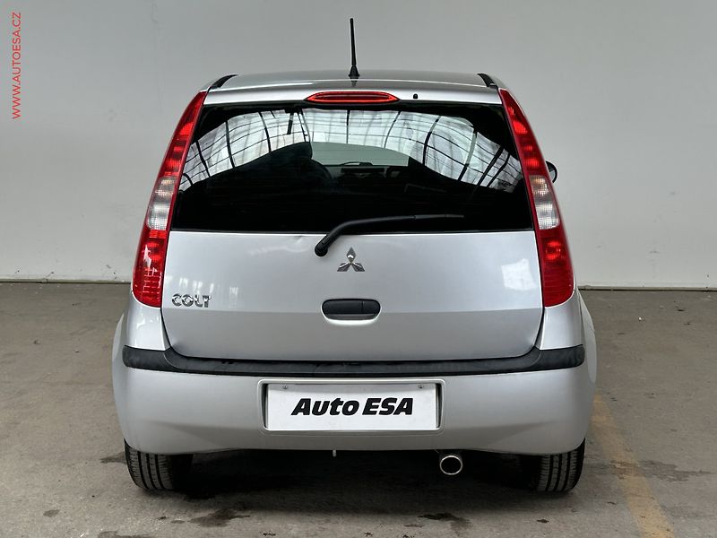 Mitsubishi Colt (2006) 1.3i, ČR, AC - fotka 5 z 14