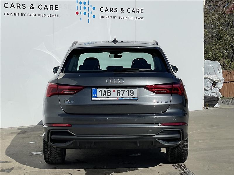 Audi Q3 1,5 35 TFSI A7 S line Gravity - fotka 23 z 24