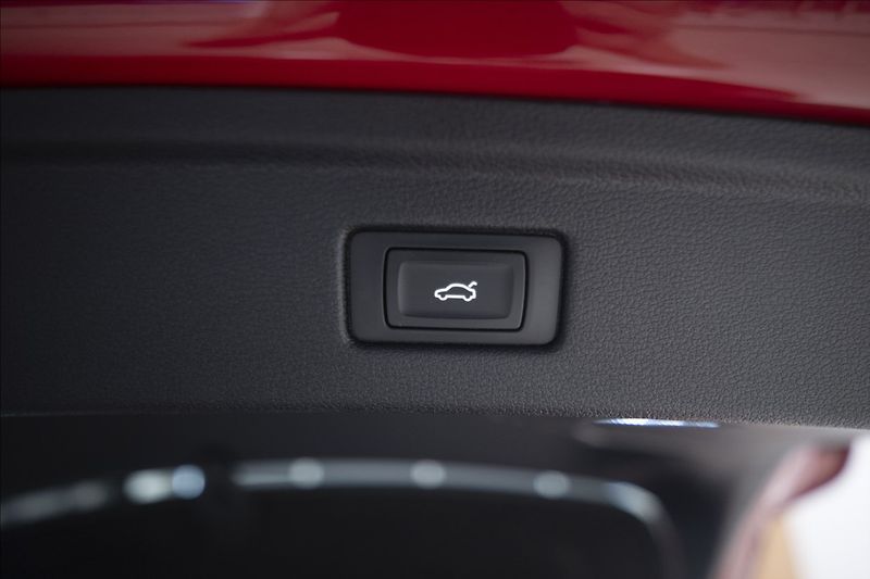 Audi A5 2,0 TDI SPORTBACK NAVI KAMERA - fotka 44 z 44