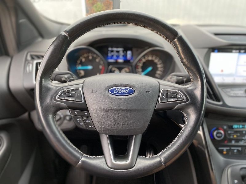 Ford Kuga 2.0TDCi, ČR, ST Line, 4x4 - fotka 13 z 28