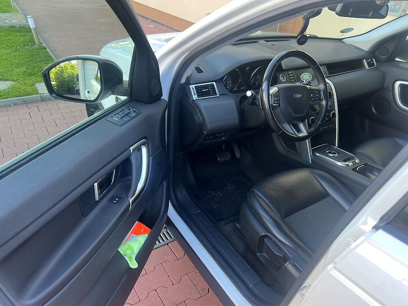 Land Rover Discovery (2018) - fotka 12 z 13
