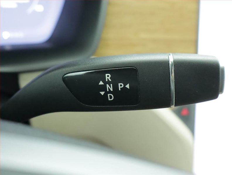 Tesla Model S (2019) 100D, SoH 88% - fotka 13 z 21