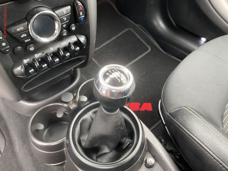 Mini Countryman (2013) 1.6i 4x4, AC, tempo, bixen - fotka 15 z 18
