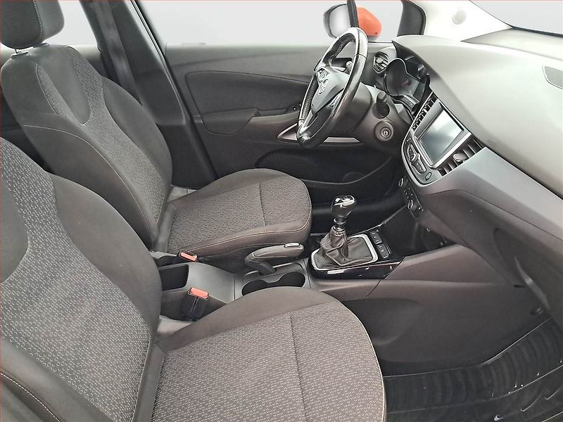 Opel Crossland X (2020) 1.2 Turbo, ČR,1.maj - fotka 9 z 17