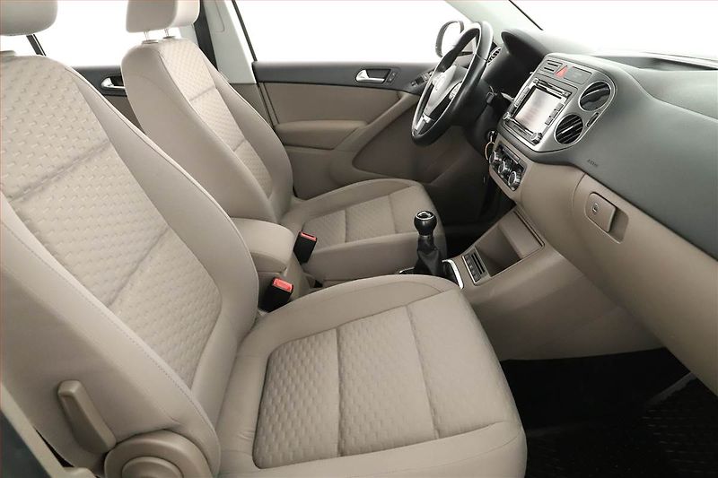 Volkswagen Tiguan (2010) 1.4 TSI, 4X4, Park. senzory - fotka 7 z 12