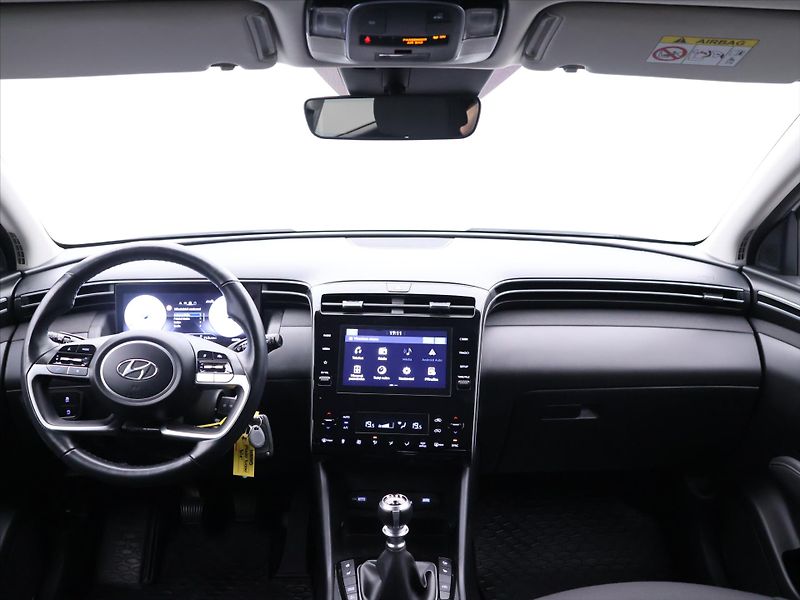 Hyundai Tucson 1,6 T-GDI 110 kW Smart DPH 1.M - fotka 22 z 29