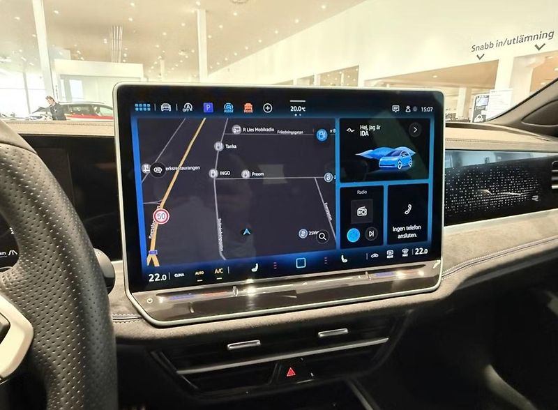 Volkswagen Passat Variant 2.0 TDI 4M R-Line Masáž HuD - fotka 18 z 22