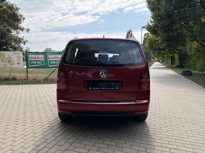 Volkswagen Touran 1.6 75KW 7 míst Trendline  - fotka 9 z 33