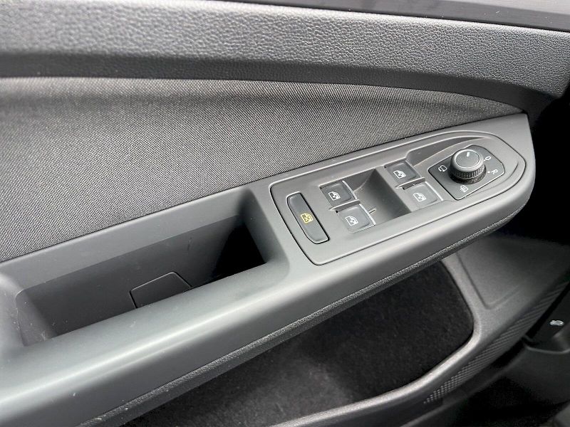 Volkswagen Golf (2022) 1,5 eTSI 110 kW DSG Style Plus - fotka 20 z 30