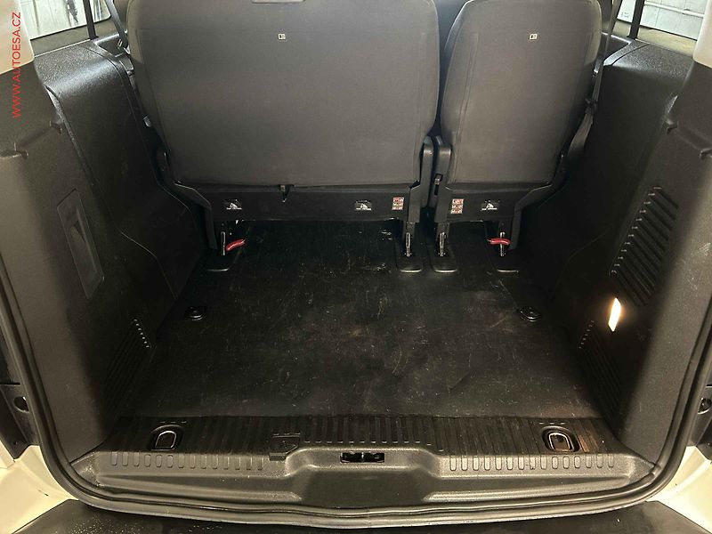 Toyota ProAce Verso (2019) 2.0D-4D L3 9míst, 110kW, AC - fotka 7 z 17