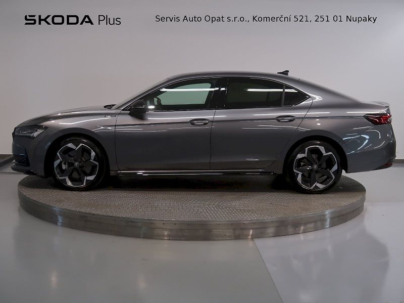 Škoda Superb (2026) SPORTLINE 2.0TDI 142KW 4x4 DSG - fotka 3 z 46