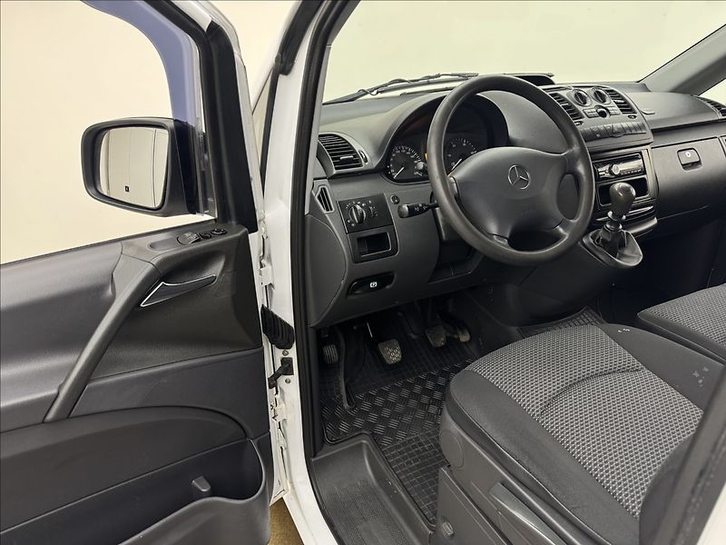 Mercedes-Benz Vito 2,1 CDI AC TAŽNÉ VELKÝ SERVIS - fotka 18 z 30