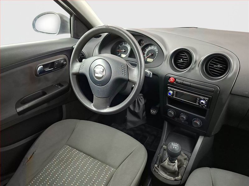 Seat Ibiza (2005) 1.2 12V, nová STK, dobrý stav - fotka 7 z 13