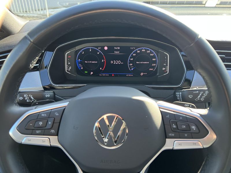 Volkswagen Passat 2.0 TDi 147kw ACC kamera tažné - fotka 19 z 24