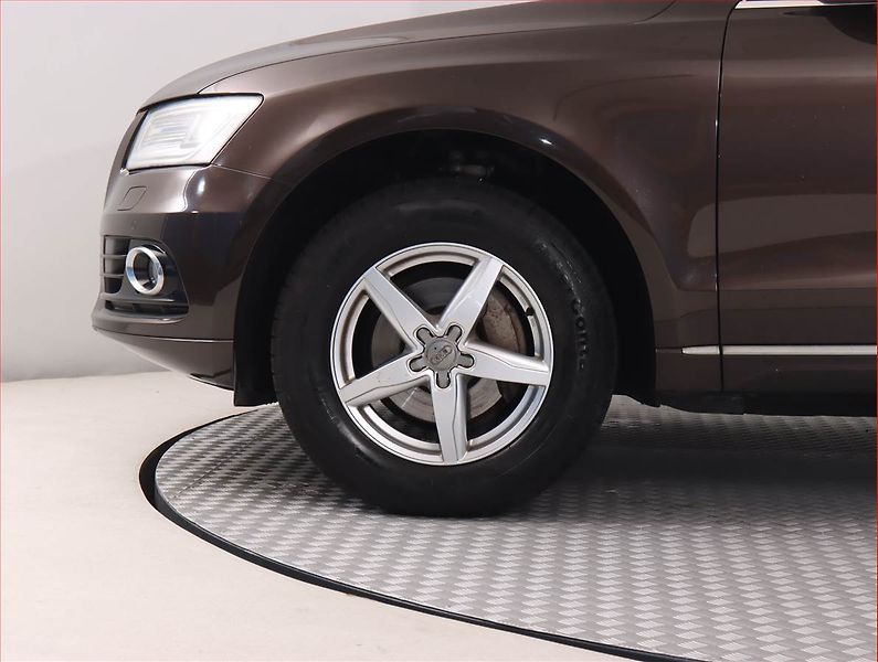 Audi Q5 (2012) design 2.0 TDI, 4X4, Automat - fotka 15 z 19