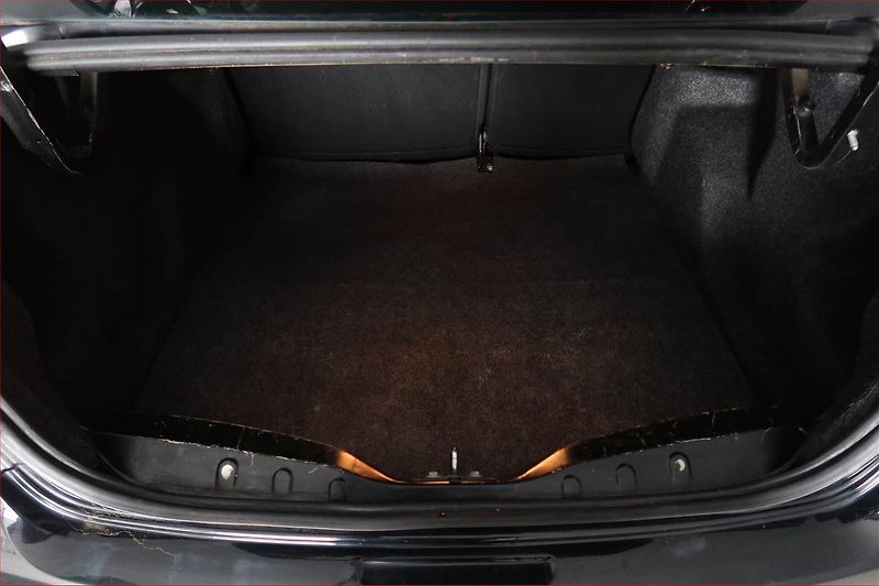 Peugeot 301 (2013) 1.2 VTi, ČR,1.maj - fotka 13 z 15
