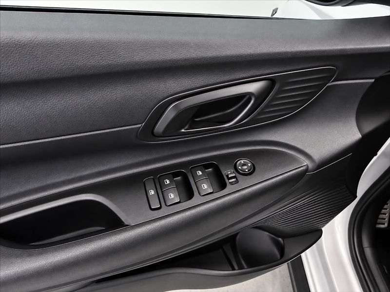 Hyundai i20 1,0 N - LINE - fotka 14 z 16