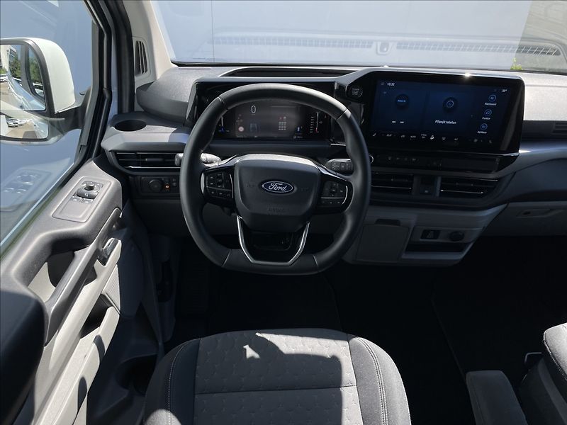 Ford Tourneo Custom 2,0 EcoBlue AWD A8 Titanium L2 - fotka 7 z 21