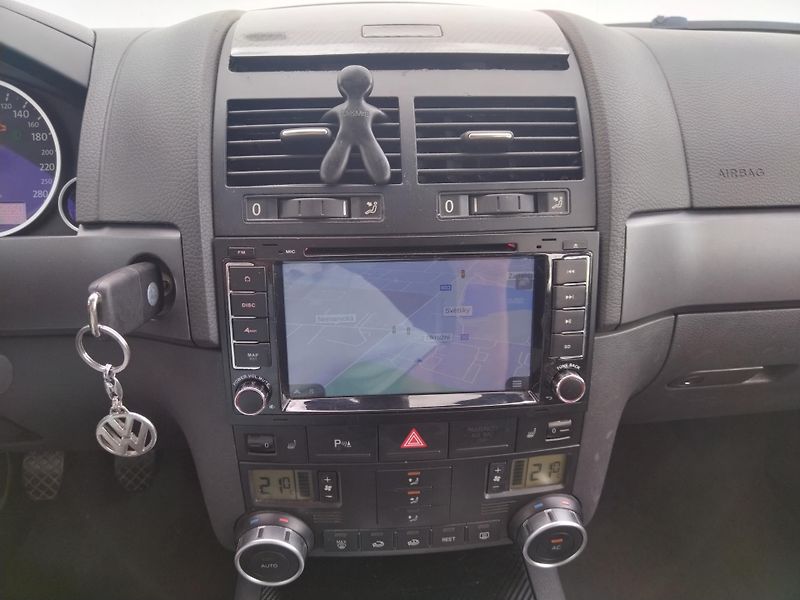 Volkswagen Touareg A 3,0 TDI - fotka 19 z 23