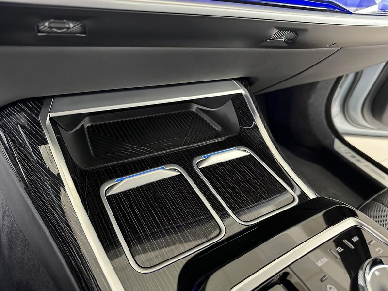 BMW i7 60 xDrive M-SPORT*Max.Výbava! - fotka 36 z 59