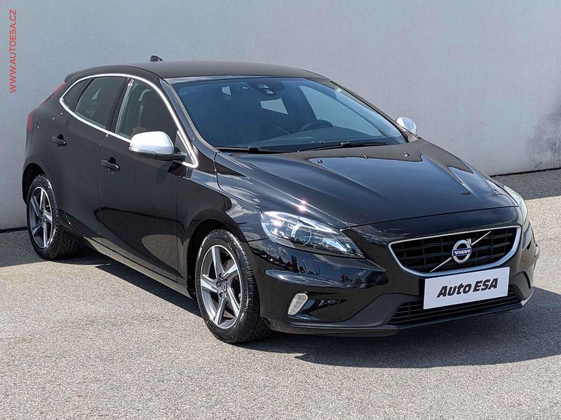 Volvo V40 (2015) 2.0d, Navi, xenon, temp. - fotografie inzerátu