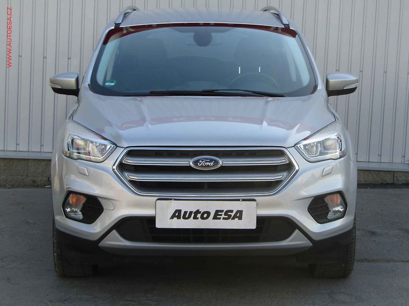 Ford Kuga (2019) 1.5 EB, AC, navi, park.asist - fotka 2 z 21