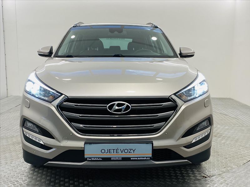 Hyundai Tucson 2,0 CRDi 136kW 4x4 Premium - fotka 4 z 25