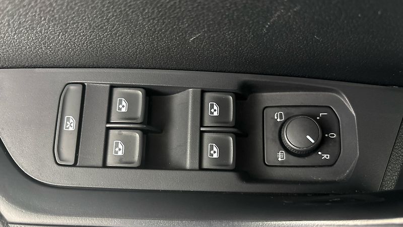 Škoda Karoq 1.5 TSI DSG Style - fotka 21 z 29