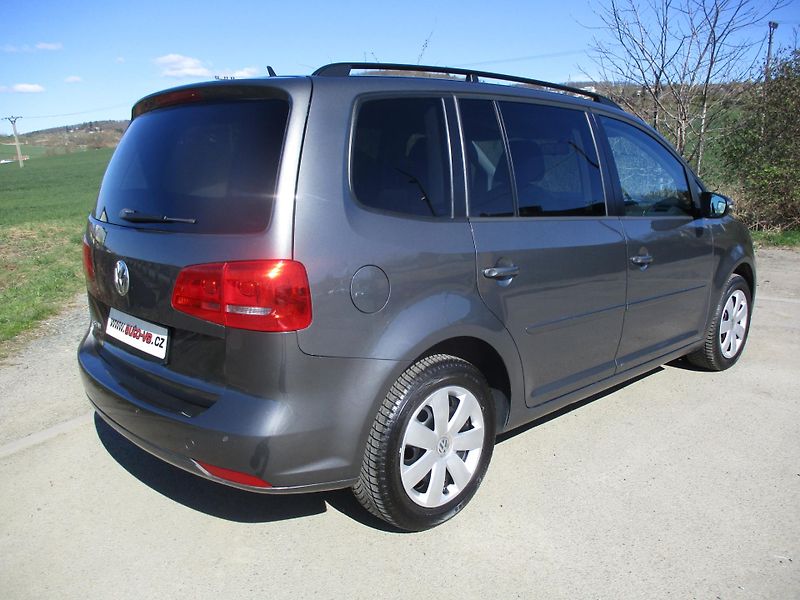 Volkswagen Touran 1,6 TDi CL BlueMotion*TAŽ.ZAŘ. - fotka 7 z 46