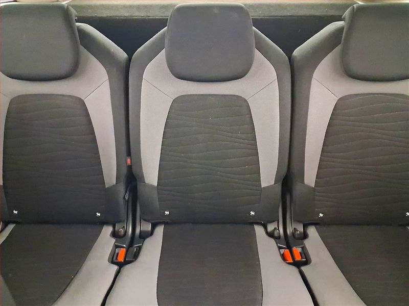 Citroën C4 Picasso (2014) 1.6 HDi, Navi, Tempomat - fotka 10 z 16