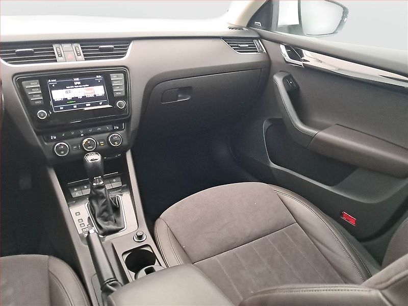 Škoda Octavia (2016) Laurin&Klement 1.8 TSI, 4X4 - fotka 7 z 17