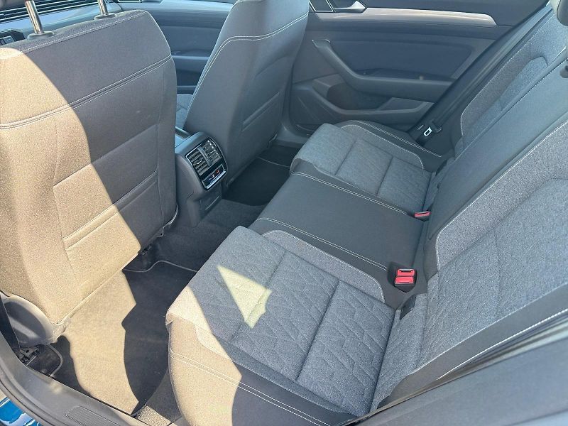 Volkswagen Passat Variant (2023) BUSINESS 2.0TDI 110kW DSG CZ - fotka 8 z 11
