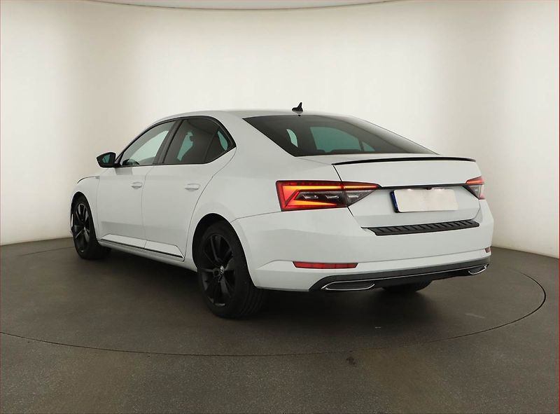 Škoda Superb (2020) Sportline 2.0 TDI - fotka 4 z 17