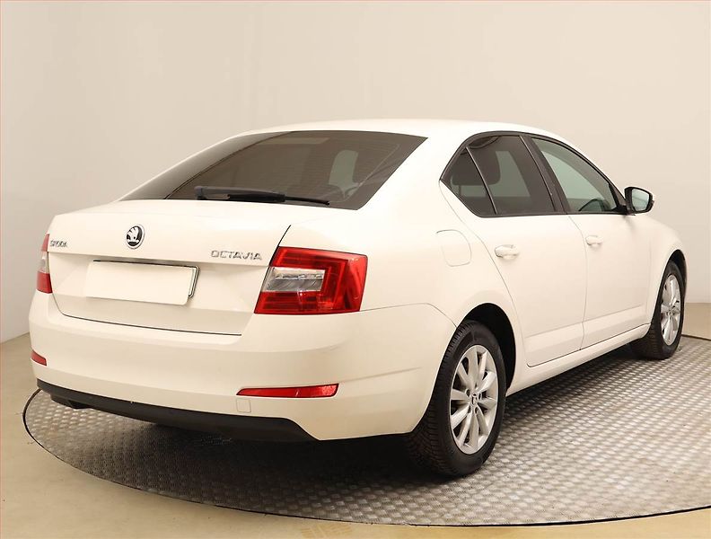 Škoda Octavia (2017) 1.6 TDI, Serv.kniha, Tempomat - fotka 5 z 17