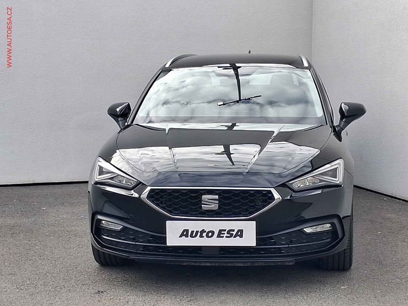Seat Leon (2021) 2.0 TDi, Style, DSG, +kola - fotka 2 z 21